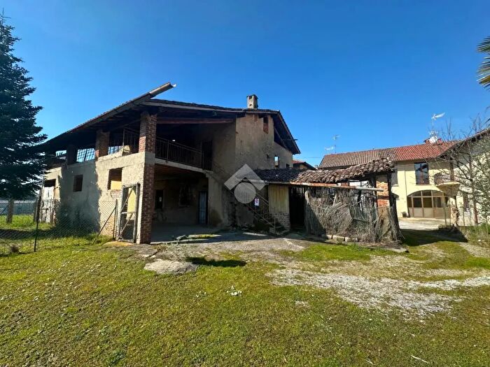 Casa quadrilocale in vendita in Via Giuditta Pasta, Missaglia