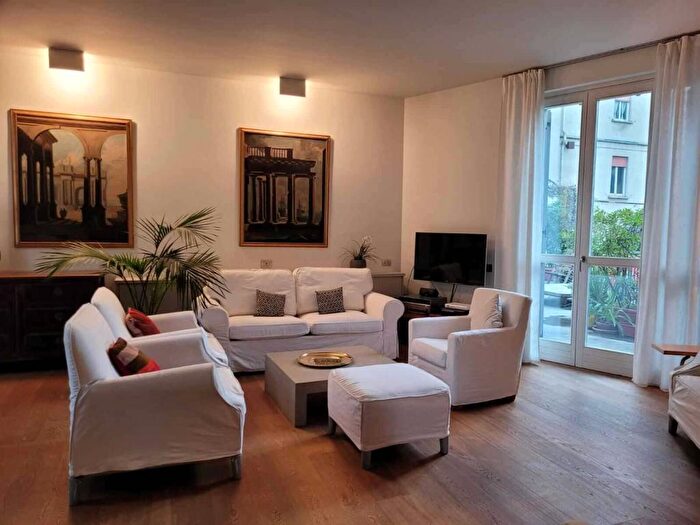 Appartamento quadrilocale in affitto in Via Paolo Sarpi, Paolo Sarpi, Milano