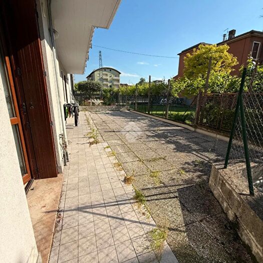 Appartamento trilocale in vendita in Via Fonte Vannina, Verona