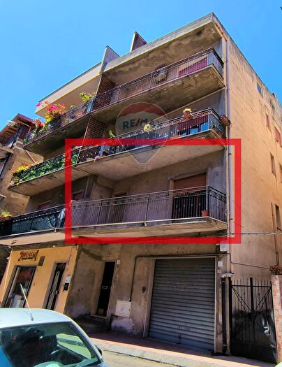 Appartamento quadrilocale in vendita in Via Ischia, Giardini Naxos