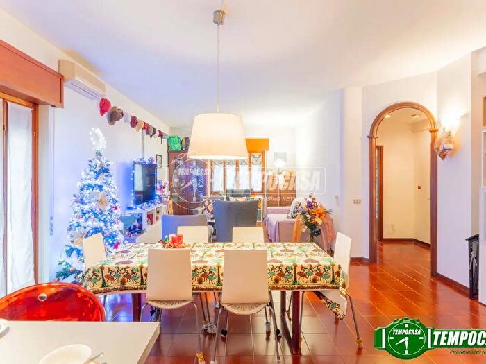 Appartamento trilocale in vendita in Via Budua, Milano