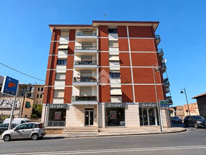 Appartamento quadrilocale in affitto in Via Conte Fazio, Porta a Mare, Pisa