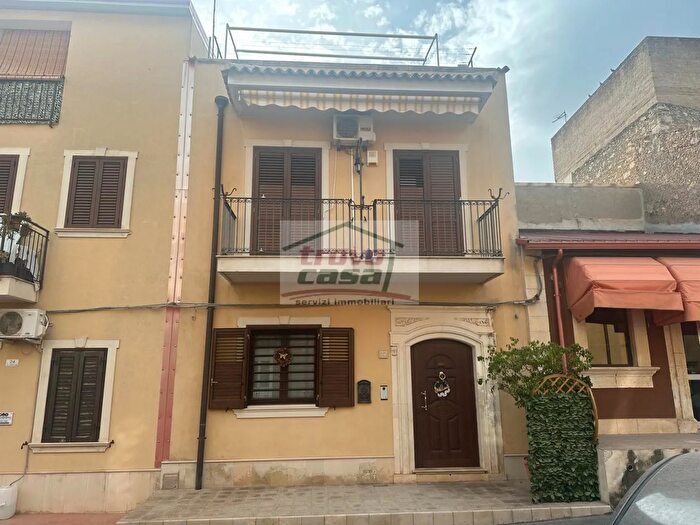 Casa con 5 locali in vendita in Via della Consolazione, Siracusa