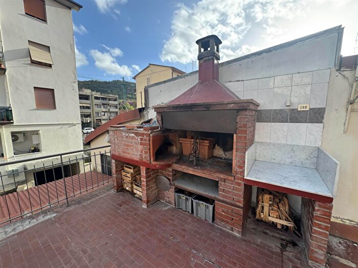 Appartamento con 5 locali in vendita in Pelago