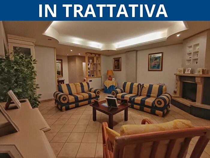 Appartamento quadrilocale in vendita in Via Pastena, Solofra