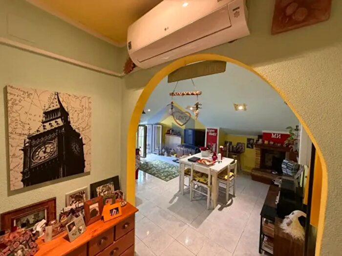 Appartamento trilocale in vendita in Via Colle Forche, Palombaro