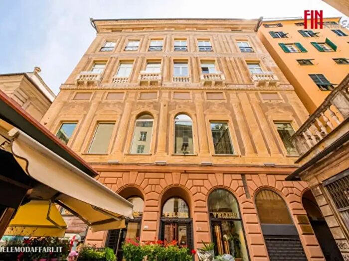 Appartamento quadrilocale in vendita in Piazza Banchi, Genova