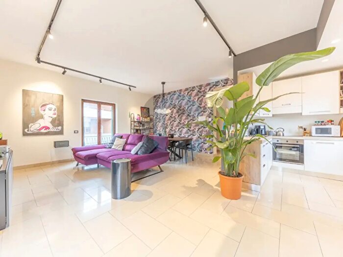 Appartamento quadrilocale in vendita in Via Guglielmo Quattrucci, Grottaferrata