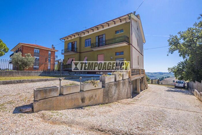 Appartamento con 5 locali in vendita in Strada Provinciale, Colmurano