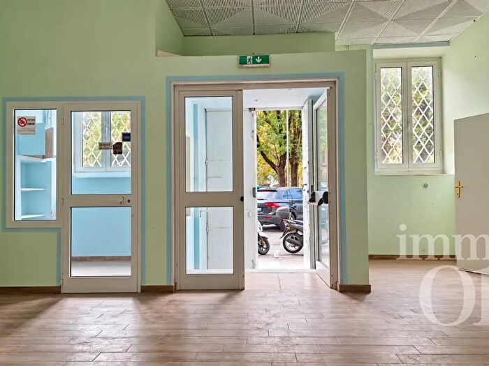 Appartamento con 8 locali in vendita in Piazza Giuseppe Mazzini, Livorno
