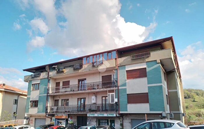 Appartamento con 5 locali in vendita in Via della Resistenza, Castrolibero