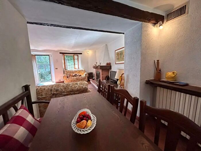 Casa quadrilocale in vendita in Tortona