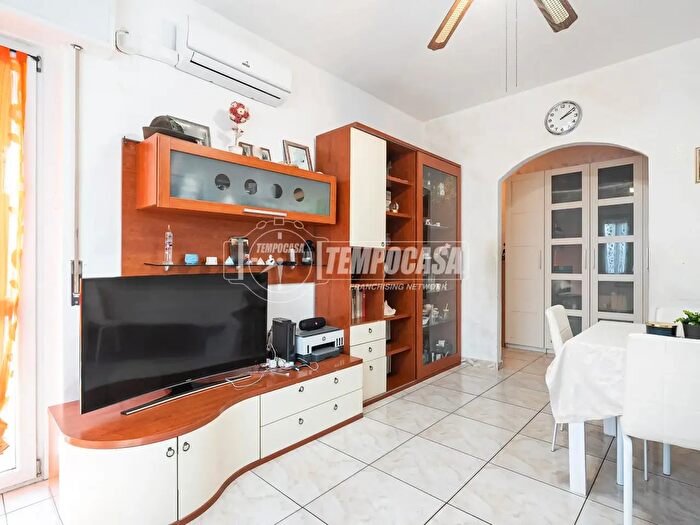 Appartamento trilocale in vendita in Via Roma, Lurago DErba