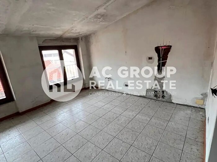 Appartamento monolocale in vendita in Via Mazzini, Solaro