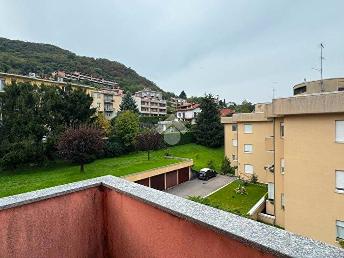 Appartamento bilocale in affitto in Via Polano, Tavernola, Como