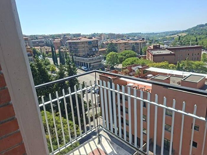 Appartamento quadrilocale in affitto in Via della Concordia, Semicentro Stazione, Perugia