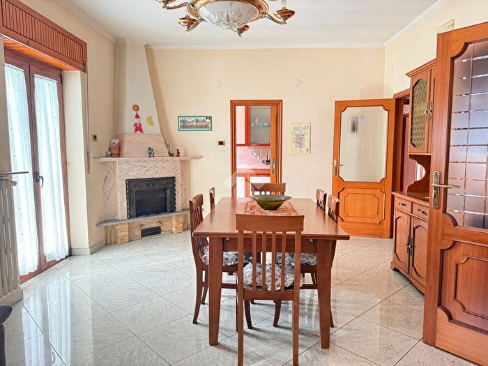 Appartamento con 5 locali in vendita in Via Mantova, Potenza