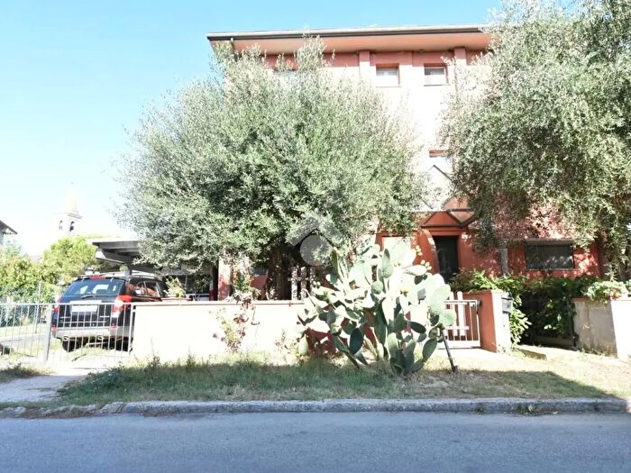 Casa con 5 locali in vendita in Via Cesare Pavese, Savignano Sul Rubicone