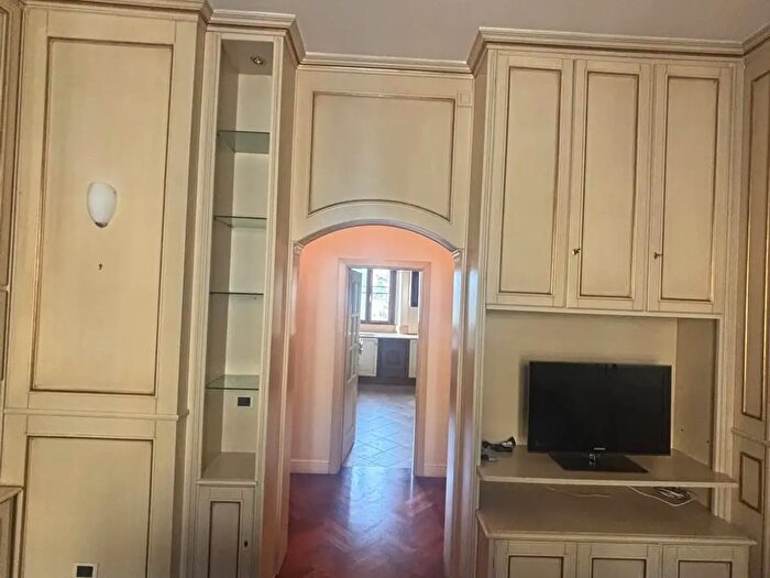 Appartamento con 5 locali in affitto in Pisa