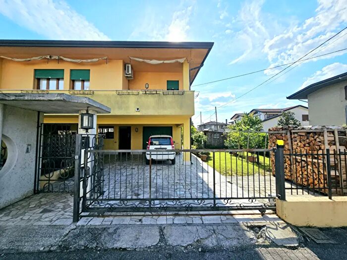 Casa quadrilocale in vendita in Via Tigli, Ospedaletto Euganeo