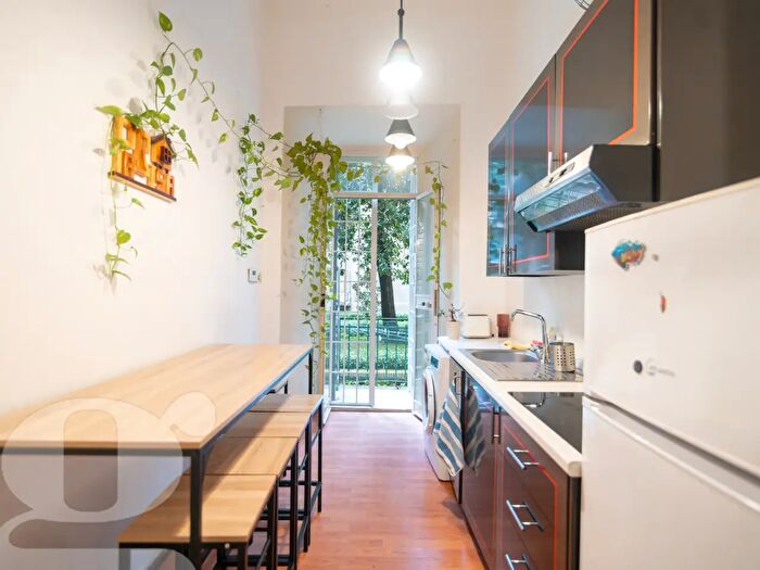 Appartamento trilocale in vendita in Via Germanico, Roma