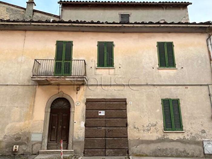 Appartamento con 5 locali in vendita in Viale Raffaele De Cesare, Citta Di Castello