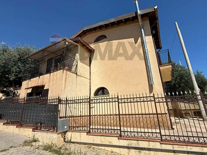 Casa quadrilocale in vendita in Contrada Scalambra, Misilmeri