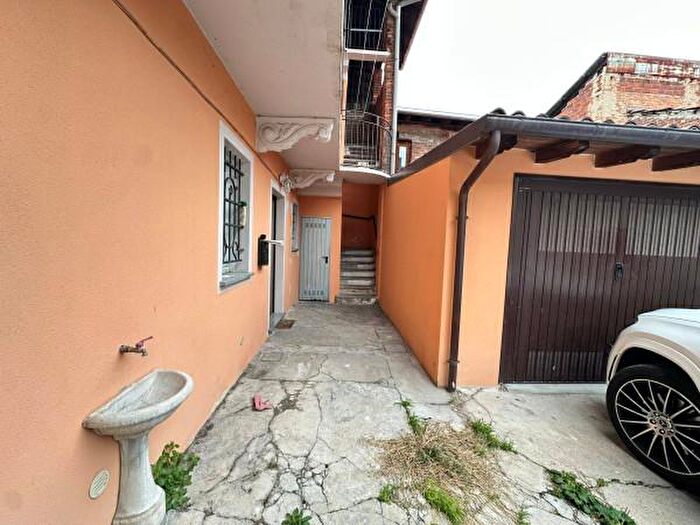 Casa trilocale in vendita in Cameri