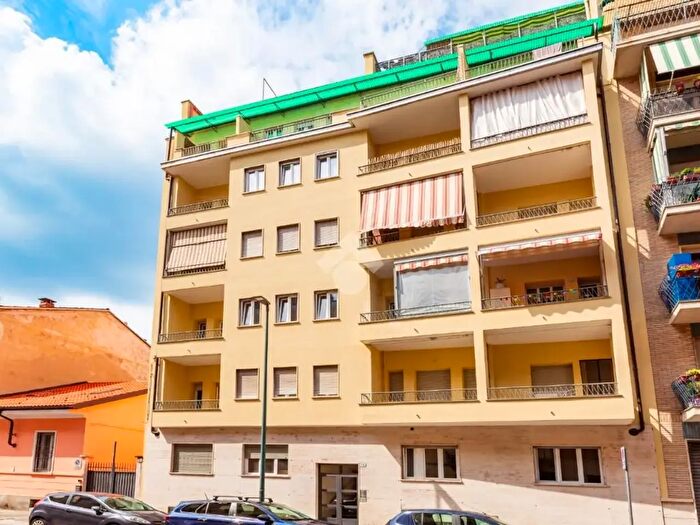 Appartamento quadrilocale in vendita in Via Viverone, Torino