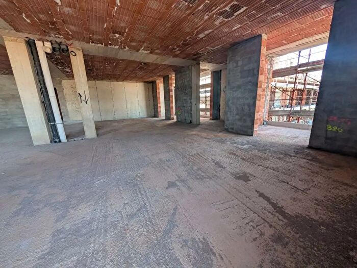 Appartamento quadrilocale in vendita in Via Lodovica, Vimercate