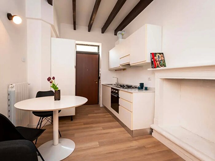 Appartamento monolocale in affitto in Via Padova, Milano