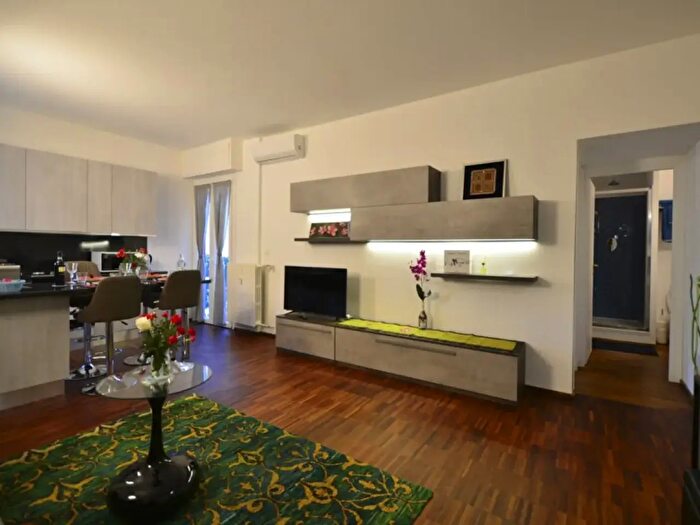 Appartamento bilocale in vendita in Via Rutilia, Milano