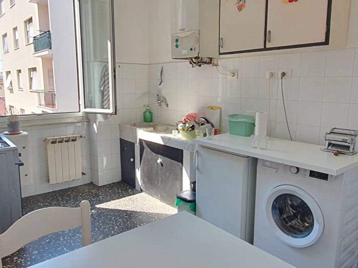 Appartamento bilocale in affitto in Via Valentino Armirotti, Sampierdarena, Genova