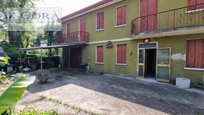 Casa quadrilocale in vendita in Galzignano Terme