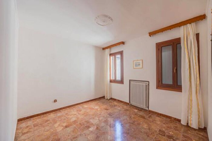 Casa con 6 locali in vendita in Via Cesare Battisti, Chioggia