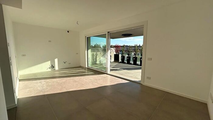 Appartamento trilocale in vendita in Via alle Cave, Torre Boldone