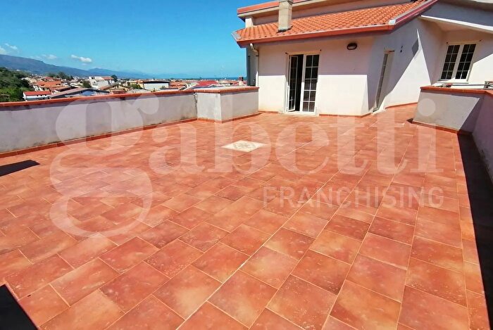 Appartamento con 5 locali in vendita in Via Passo Ceraolo Sc, Torrenova