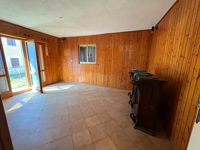 Casa con 6 locali in vendita in Luzzara