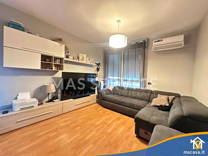 Appartamento trilocale in affitto in Via Mar della Cina, Torrino, Roma