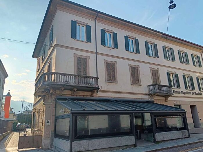 Appartamento con 7 locali in vendita in Corso Vittorio Veneto Sondrio Sondrio, Sondrio