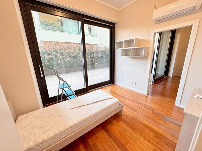 Appartamento trilocale in affitto in Via Maggio, Bergamo