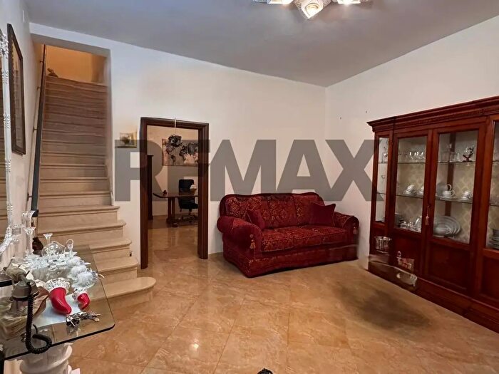 Casa con 7 locali in vendita in Via Calatafimi, Melilli