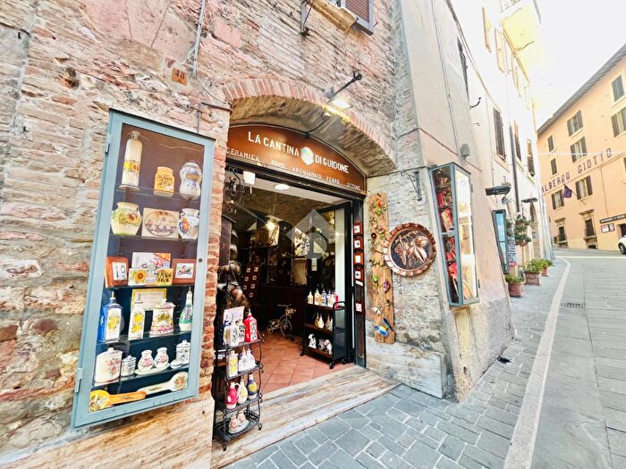 Appartamento monolocale in vendita in Via Fontebella, Assisi