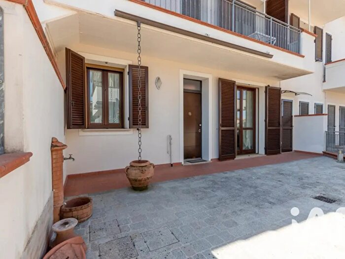 Appartamento con 5 locali in vendita in Via Valdera Capannoli, Ponsacco