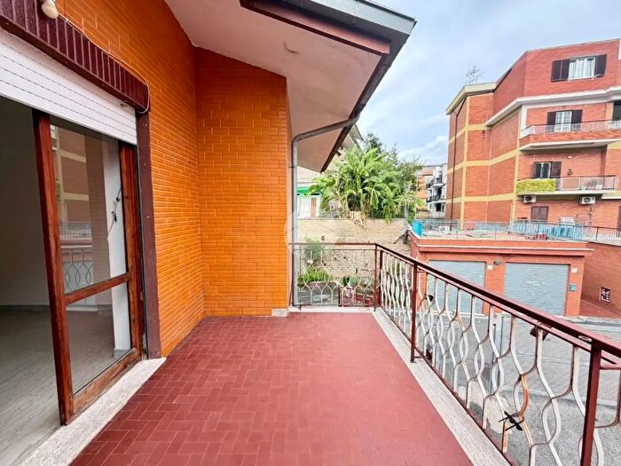 Appartamento bilocale in vendita in Via dei Bonacolsi, Roma