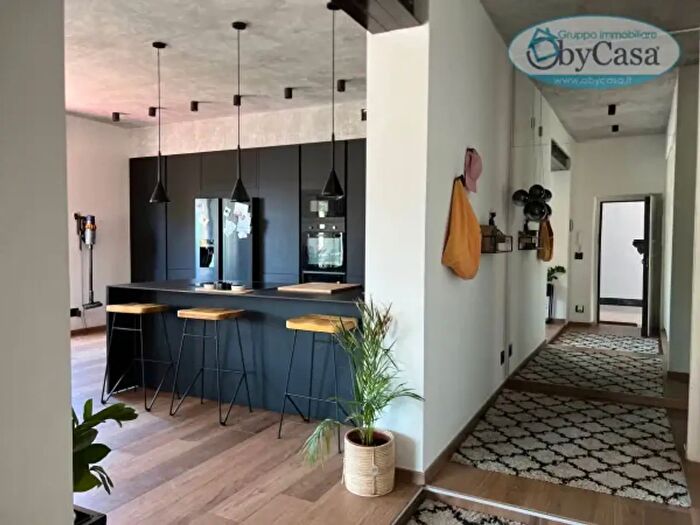 Appartamento quadrilocale in vendita in Via Fiume, Ladispoli