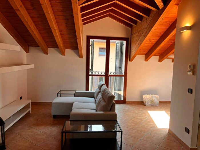 Appartamento bilocale in affitto in Via SantAnna, Centro, Arese