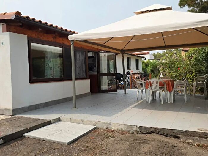 Casa bilocale in vendita in Contrada Vulcanello Snc, Lipari