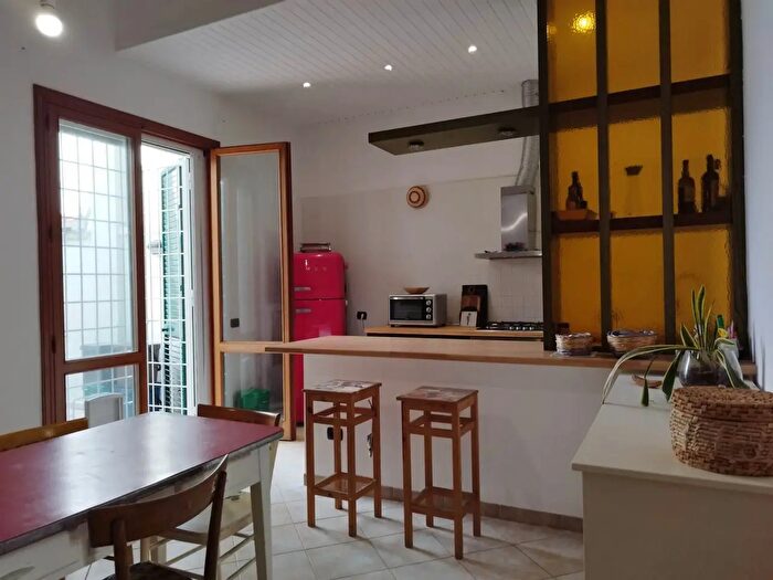 Appartamento con 5 locali in vendita in Via Francesco Milizia, Lecce