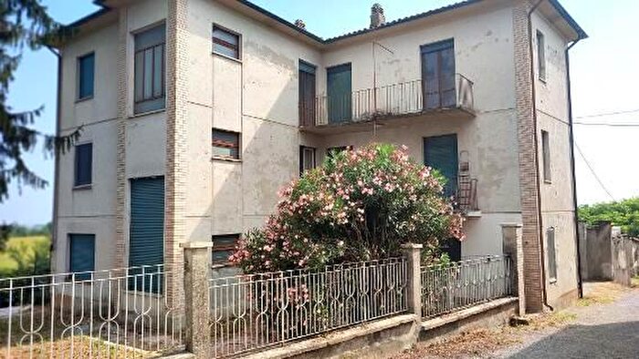 Casa con 16 locali in vendita in Montu Beccaria